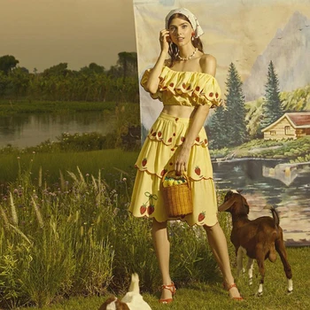 

Designer New High Quality 2020 Summer Off Shoulder Tops Casual Half Skirt Elegant Chic Strawberry Embroidery Yellow Women'S Sets