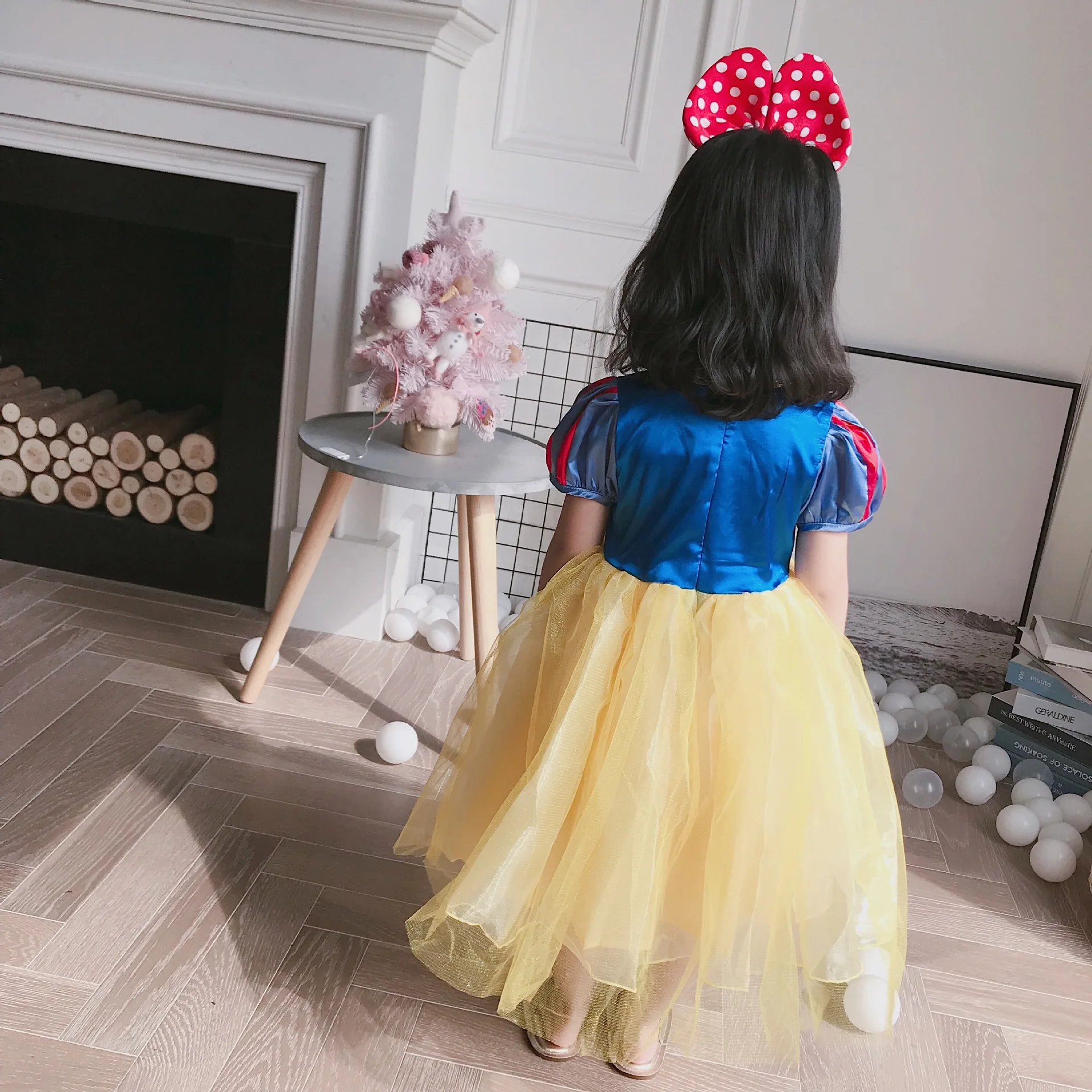 19 Years New Style Girls Baby Snow White Princess Dress CHILDREN'S DAY biao yan qun Sweet Mesh Dress Short Sleeve