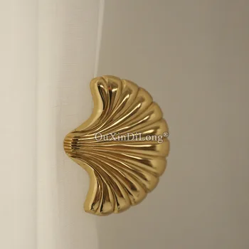 

1Pair Brass Shell-shaped Drapery Holdback Curtain Hooks Retro Metal Wall Hook Artistic Curtains Accessoires GF281