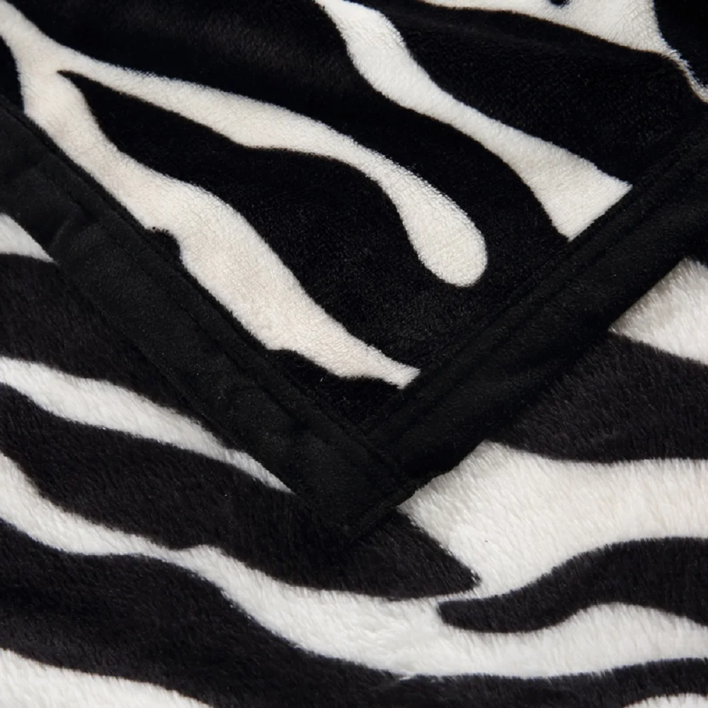 Super-Comfortable-Soft-Mink-Felting-Blanket-Zebra-Striped-Pattern-Floral-Blanket-Thrown-On-The-Sofa-Bed (2)
