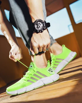 

Outdoor Running Shoes For Men Brand Sports Shoes Fashion White Sneakers Breathable Leightweight Walking Jogging Casual Sneakers