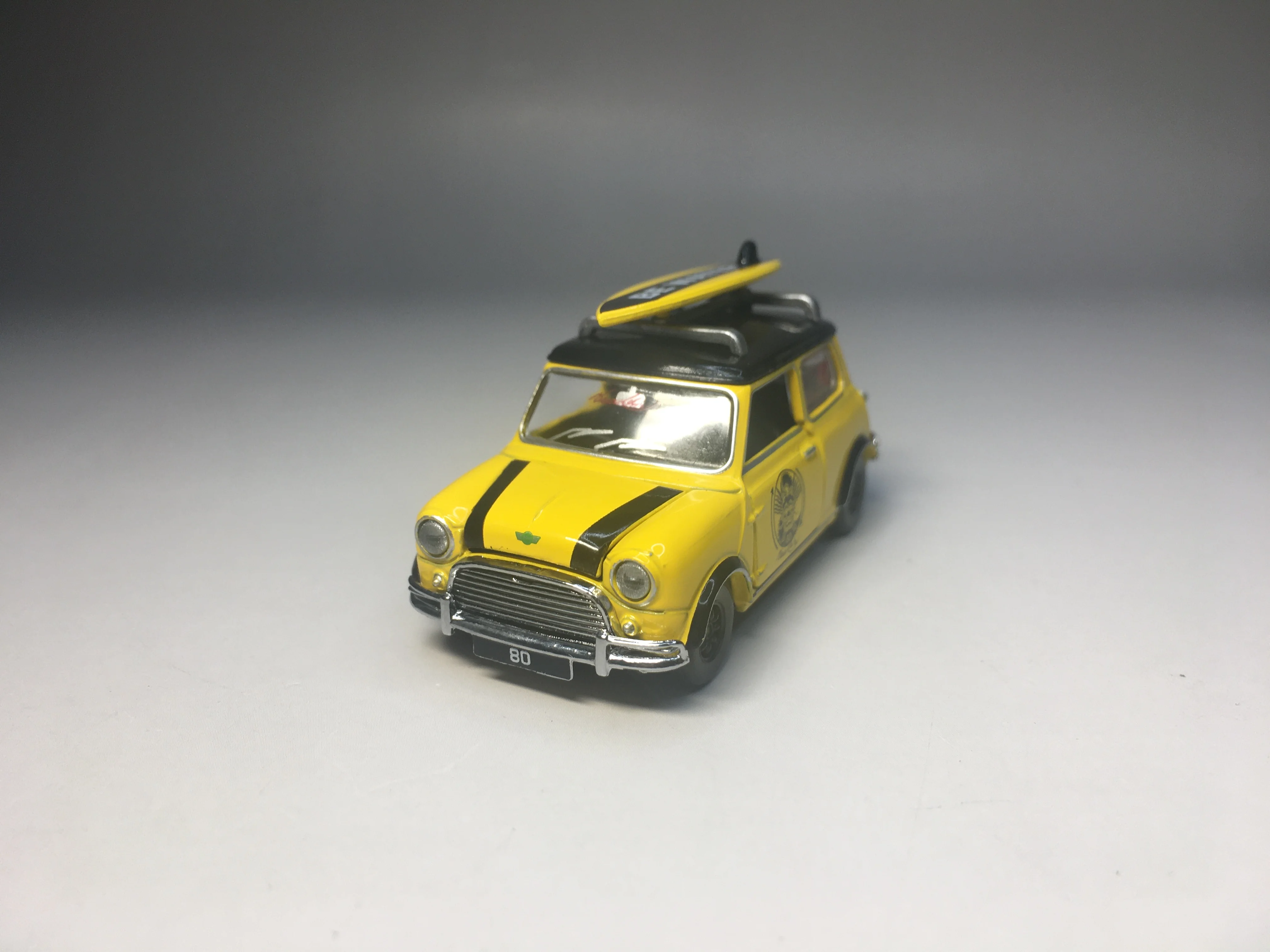 Tiny 1/50 Mini Cooper Mk1 Bruce Lee ATC64989 Die Cast Model Car Collection Limited | Игрушки и хобби
