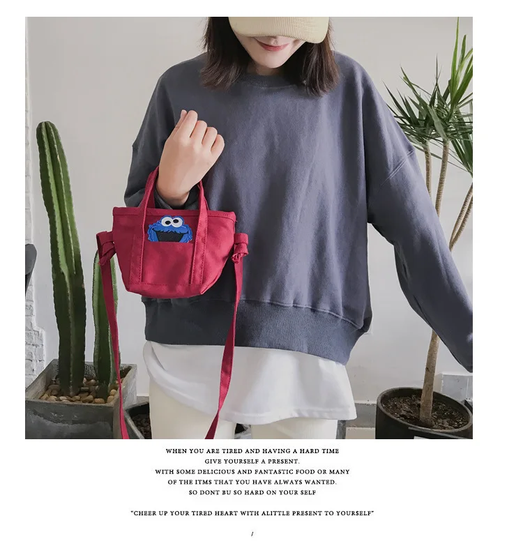 Маленькая сумка женская 2019 летняя новая стильная модная Брезентовая сумка в Корейском стиле с мультяшным рисунком уличная сумка через