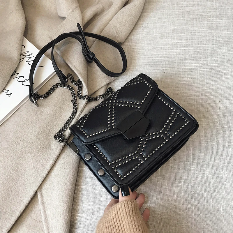 Черный Rivet Pu Leather Crossbody Bags For Women Mini Shoulder Messenger Bag Female Travel Chain Handbags And Purses - Цвет: Черный