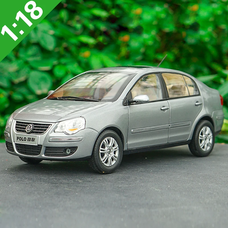 Серый Высокая тщательная 1:18 VW 2008 стиль POLOSedan сплав модель автомобиля статические металлические модельные автомобили оригинальная коробка для подарков коллекция - Цвет: Серый
