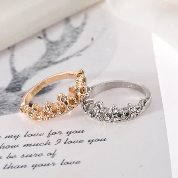 

Fashion Vintage Silver Crystal Drill Hollow Crown Shaped Queen Temperament Rings For Women Party Wedding Ring Jewelry