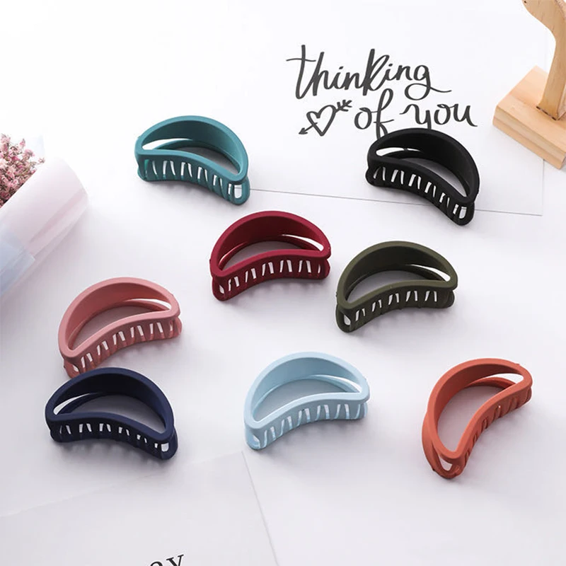 

Korean Style Simple And Versatile Catch Clip Frosted Hollow Arc Hair Catch Half Catch Ponytail Clip Bath Hairpin Hair Accessorie