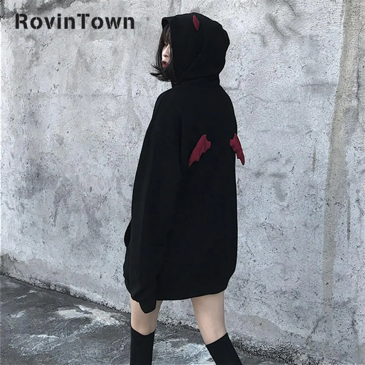 Женская толстовка с капюшоном Little Devil черная свободная Осенняя бархатная