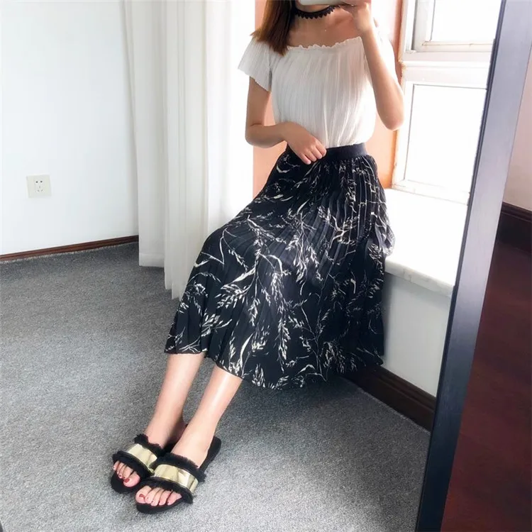 

Sweden D! Ink Printed Chiffon Slimming Pleated Skirt