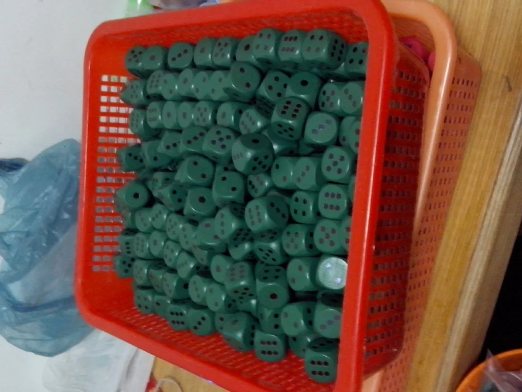 "Small Wholesale" Exquisite Dice 2.0 Cm Wooden Dice Printed with Numbers Points Educational Toy Wholesale