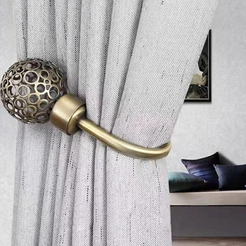 

Nordic Retro U-Shaped Hollow Curtain Buckle Metal Wall Mounted Curtain Hook Home Bedroom Curtain Decoration