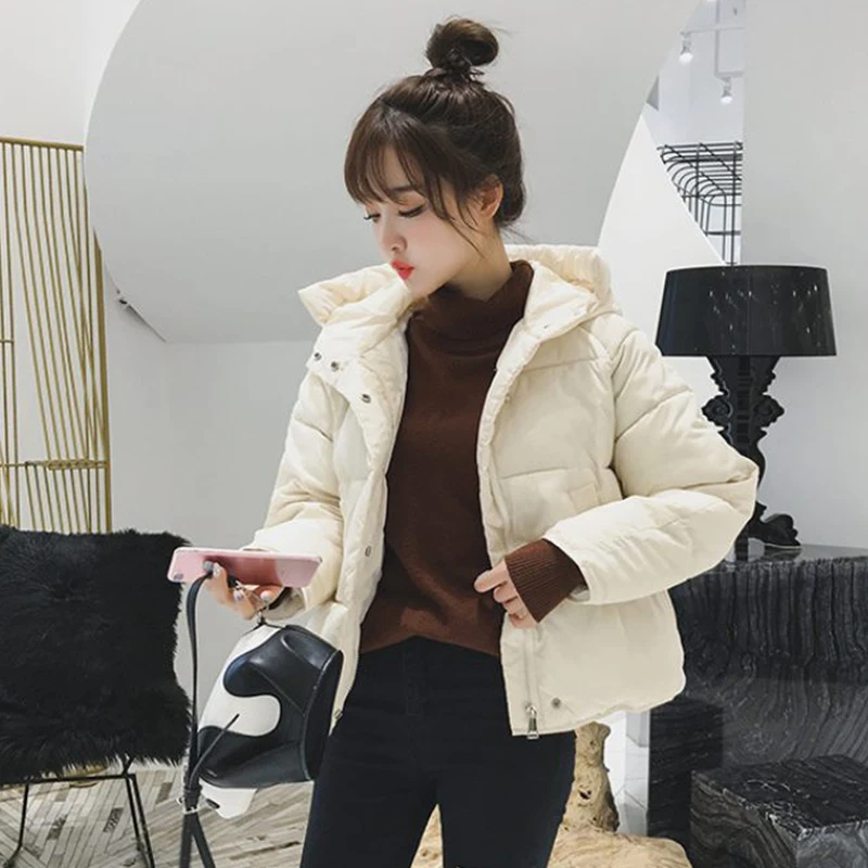 Winter Short Jacket Ladies Hooded Cotton Pike Coat Female Loose Bread Parkas Fashion Women Down Coats Hot