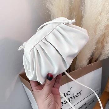 

2020 NEW Original Design Fashion Retro Chain Diagonal Cross Bag & Fashion Cloud Bag Width 24cm Height 13cm Thickness 9cm
