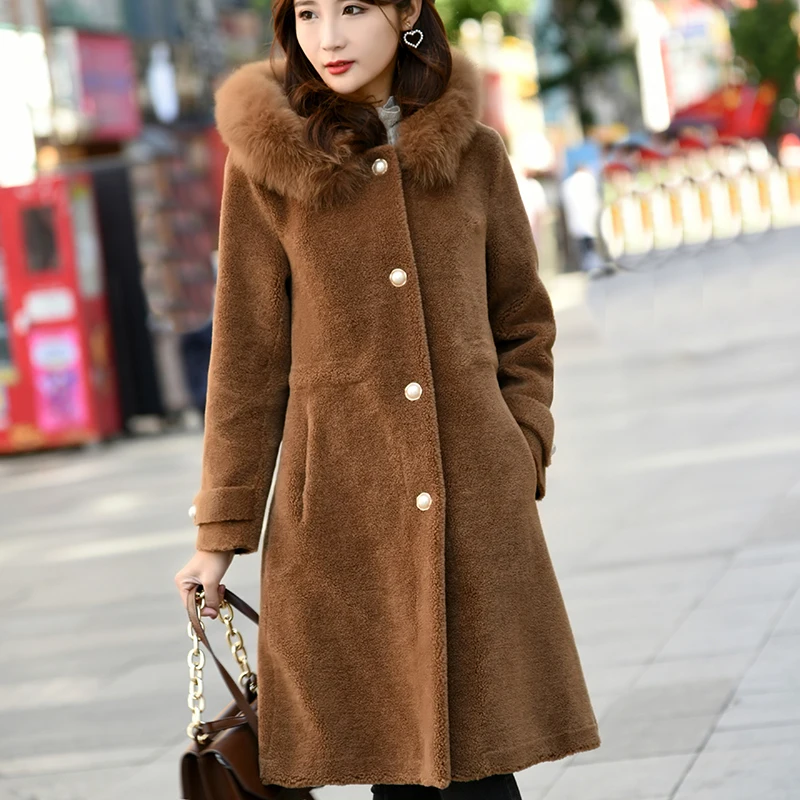 

New 2019 Fox fur collar true composite shearling lambskin coats, women's real wool fur coats and faux deerskin lined coats