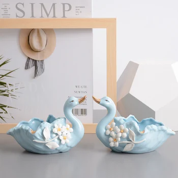 

Handmade Ceramic Swan Cigar Ashtray for Home Dining Table Office Birthday Wedding Decoration Porcelain Ash Jewelry Storage Tray