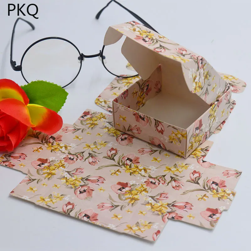 

6.5x6.5x3cm small soap cardboard paper boxes,cute flower kraft craft jewelry box,square small candy gift packaging boxes 10pcs