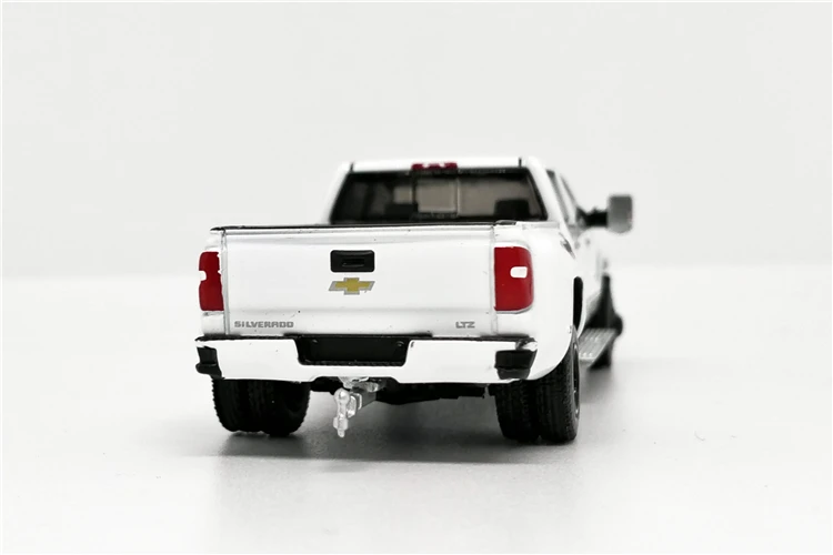 Greenlight 1: 64 Chevrolet Silverado 3500 HD DURAMAX двойственно пикап белый без коробки