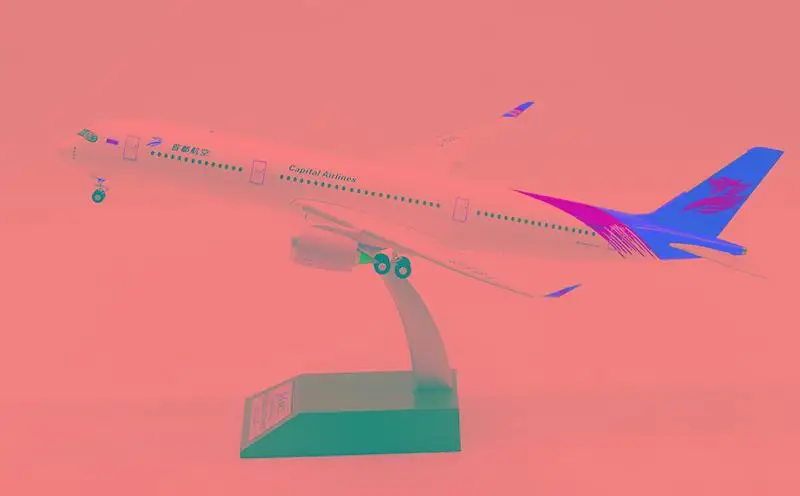 Inflight capter AIRLINES AIRBUS A350-900 B-1069 1/200 литой под давлением модель самолета