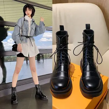 

Korean fashion trend of autumn 2020 new casual thick bottom lace up boots Rubber Mid-Calf Hoof Heels black