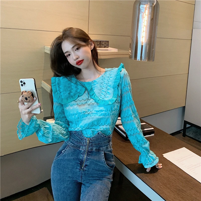 

French lace shirt 2020 autumn and winter new fashion age reduction temperament long-sleeved doll collar bottoming shirt top