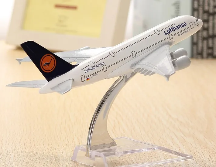 

Модель самолета A380 Lufthansa 16 см, отлитый под давлением аэроплан, коллекционная декоративная подарочная игрушка для детей