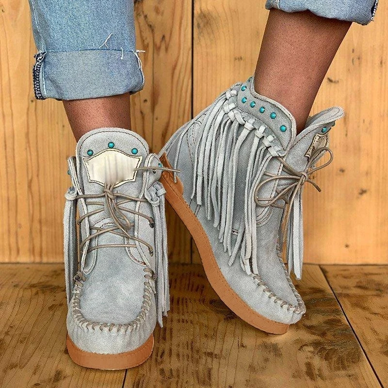 Модная обувь с кисточками на платформе; Женские Ботильоны на каблуке; новые женские полусапожки из искусственной замши на шнуровке; сезон весна-осень;