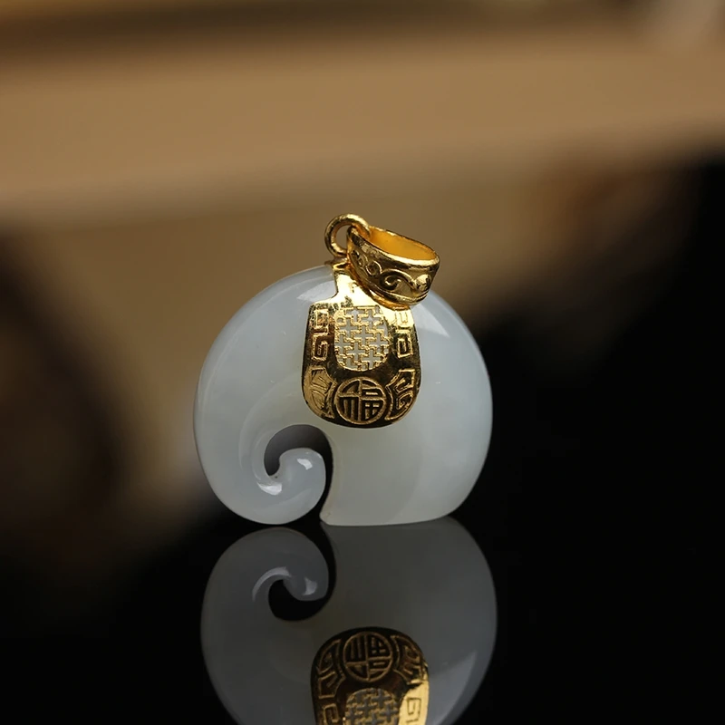 2021 Vintage White Hetian Jade Elephant Pendant 18K Gold Plated Chain Necklace Stainless Steel Sapphire Choker Jewelry for Women