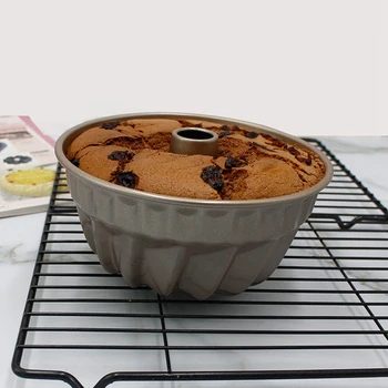 

Round Middle Hole Cake Toast Bread Pan Removable Bottom Middle Hollow Chimney Cake Mold DIY Baking Cake Tools