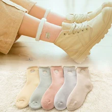 Новинка; сезон осень-зима; Новинка; милые женские носки с вышивкой; теплые бархатные толстые домашние носки-тапочки; Модные Плотные носки для сна