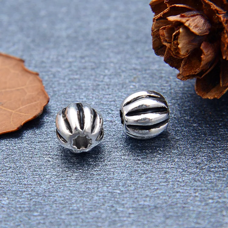 silver-bead0025C