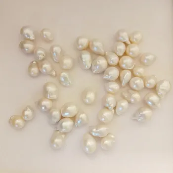 

2 pcS/LOT,high quality no flaw Nature freshwater loose pearl with baroque shape,full hole drilled,W12-14mm LENGTH:15-20 mm