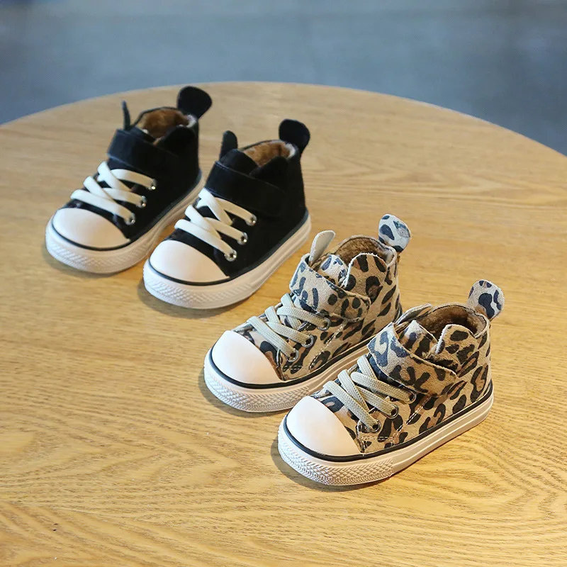 Обувь для маленьких девочек из нубука с принтом тигра и леопарда; кроссовки для мальчиков; повседневные Детские теннисные зимние теплые специальные шерстяные кроссовки с медвежьими ушками