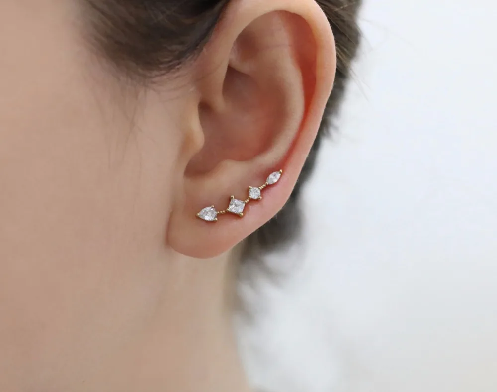 Длинные серьги гвоздики с фианитом золотистые подвеской|designer earrings|earrings designerearrings