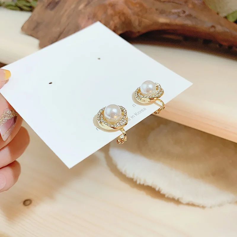 Ear Clip Earrings Clip Earrings Ear Clip Trendy Unusual Geometric Whirlpool Shape Pearl Clip on Earrings for Woman Non Pierced