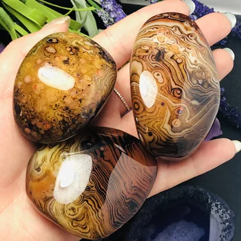 

1Pcs Highly polished natrual sardonyx stone agate tumbled palm stones healing