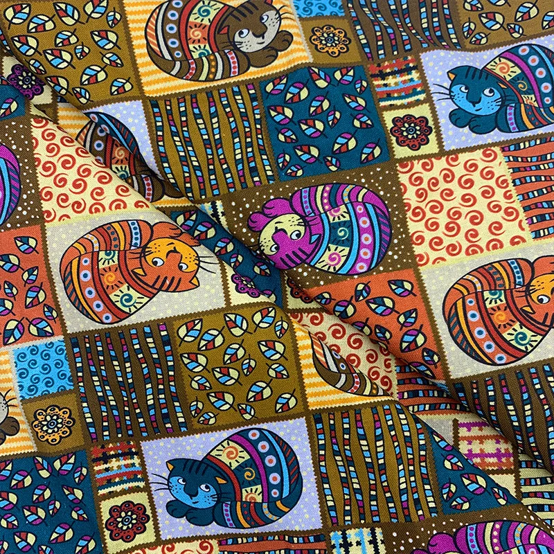 

Красивая 100% хлопковая ткань с коричневым дном, с изображением мультяшных кошек, материал для шитья, для самостоятельного изготовления домашнего платья в стиле пэчворк