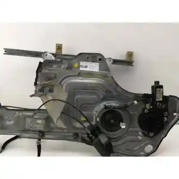 

824703A000 WINDOW LIFTER FRONT LEFT HYUNDAI TRAJET (FO)