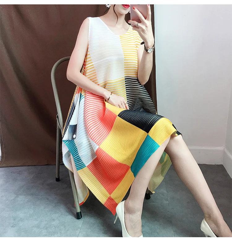 A-Line красочные Miyake плиссированное платье Высокое качество, высота до середины голени, в клетку без рукавов Свободный Повседневный летние платья для женщин; Большие размеры