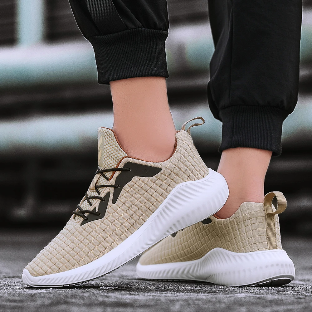 2019Autumn and winter new 36-48 large size men's sports shoes lightweight breathable knitted urban running shoes outdoor sports - Цвет: 1925Beige