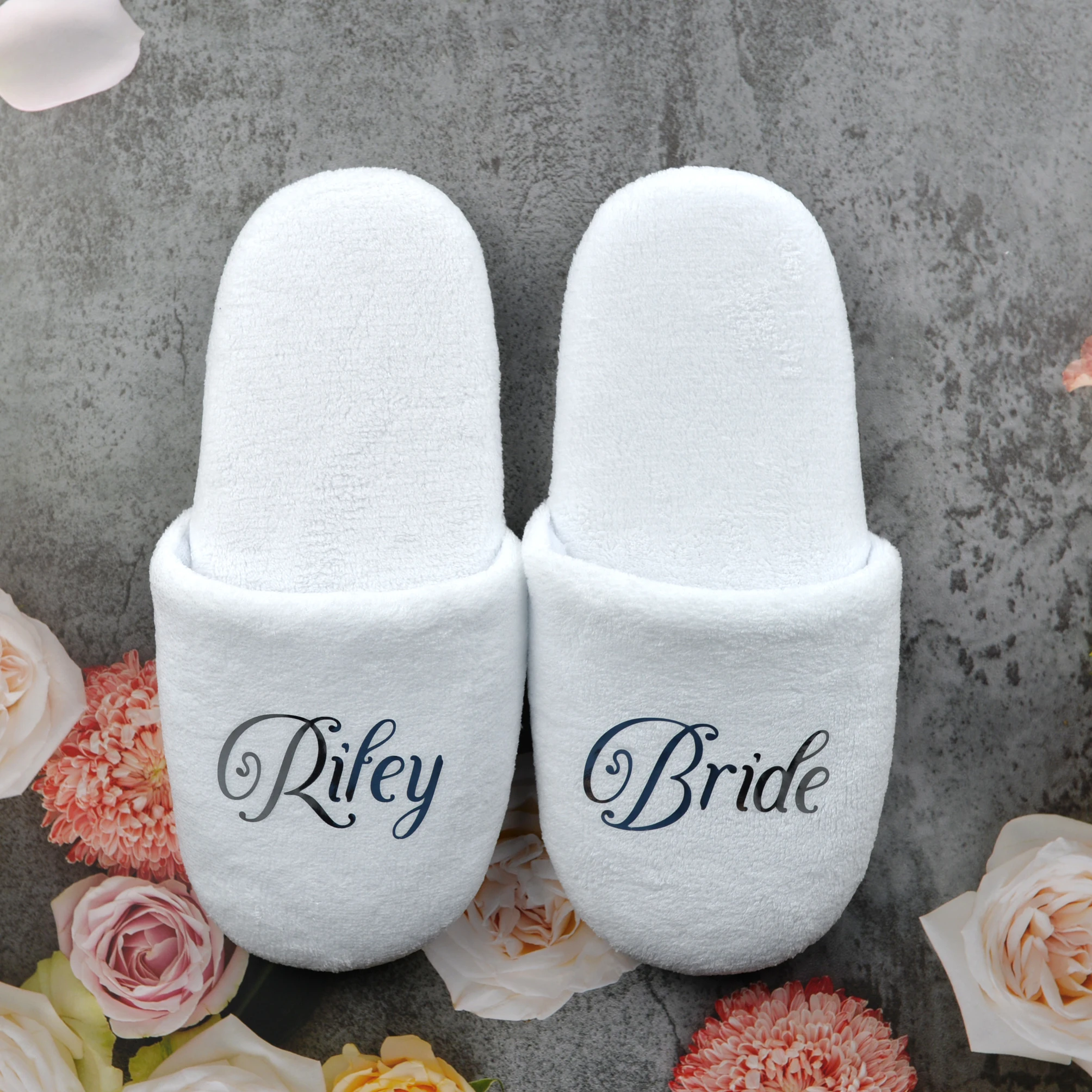 Customized Personalized Bridesmaid Bride Wedding Party Indoor Comfortable Soft Warm Home Slippers Hotel for Men Women Fluffy