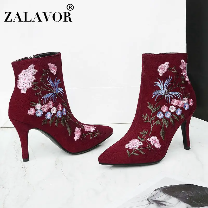 

ZALAVOR New 2019 Women Ankle Boots Fashion Embroidery Pointed Toe Shoes Women Ethnic Style Female Vintage Footwear Size 33-43