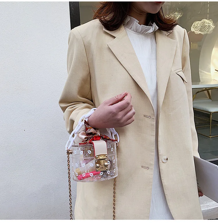 14228870961_254072948