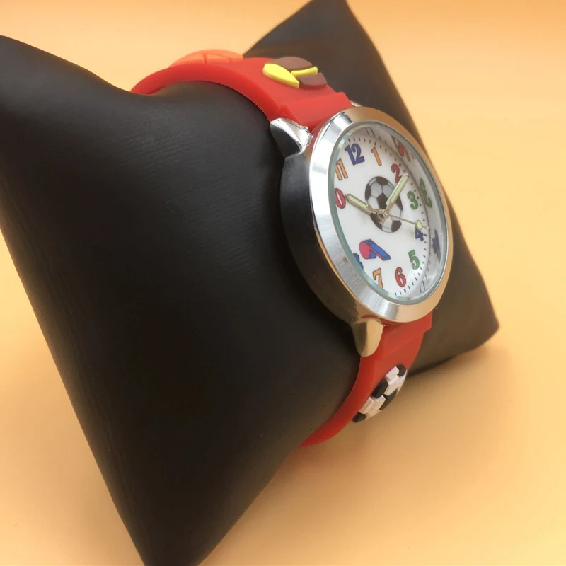 hot free drop shipping new 2020 hot fashion kids watches jelly silicone football watch girl students wristwatches (13)