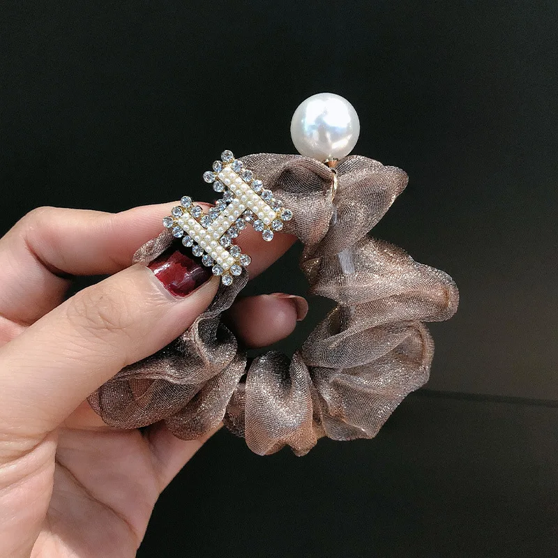 Рисунок 6 - Французская ретро-резинка для волос