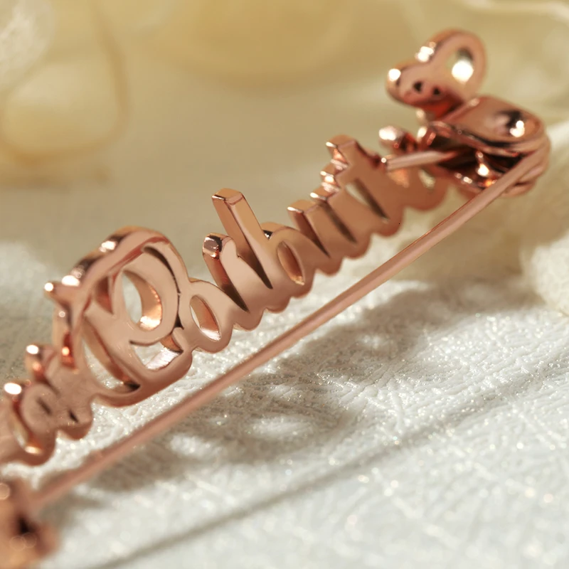 Customized-Any-Name-Brooch-Pins-Personalized-Initial-Letters-Brooches-Handmade-Jewelry-Wedding-Bridesmaid-Gifts-for-Women (5)