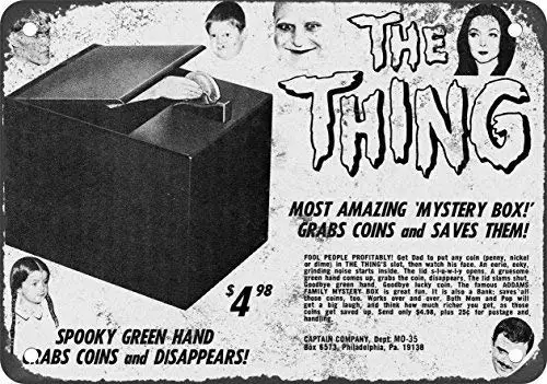 1965 Addams Family The Thing Coin Grabber Bank Riproduzione Look Vintage Metal Tin Sign 8X12 Pollici