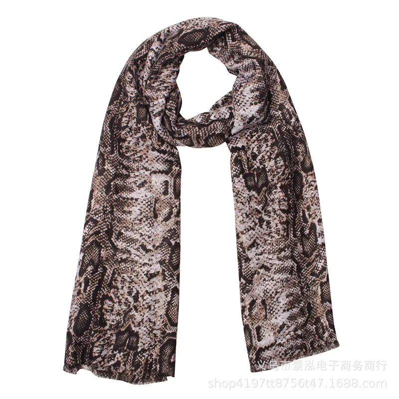 

Python Skin Animal Line on Both Sides of Pull Short Beard on Both Sides of Machine Seam on Both Sides of Pull Shall