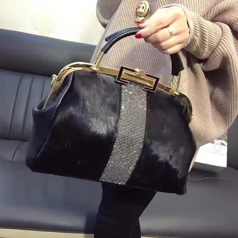 trendy crossbody bags 2019
