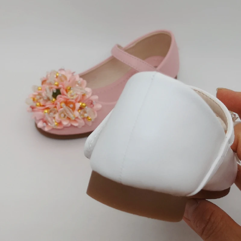Claladoudou 2017 обувь для девочек белая принцесса Дети студенческая обувь Дети жемчуг цветок детские танцевальные туфли свадебные со стразами