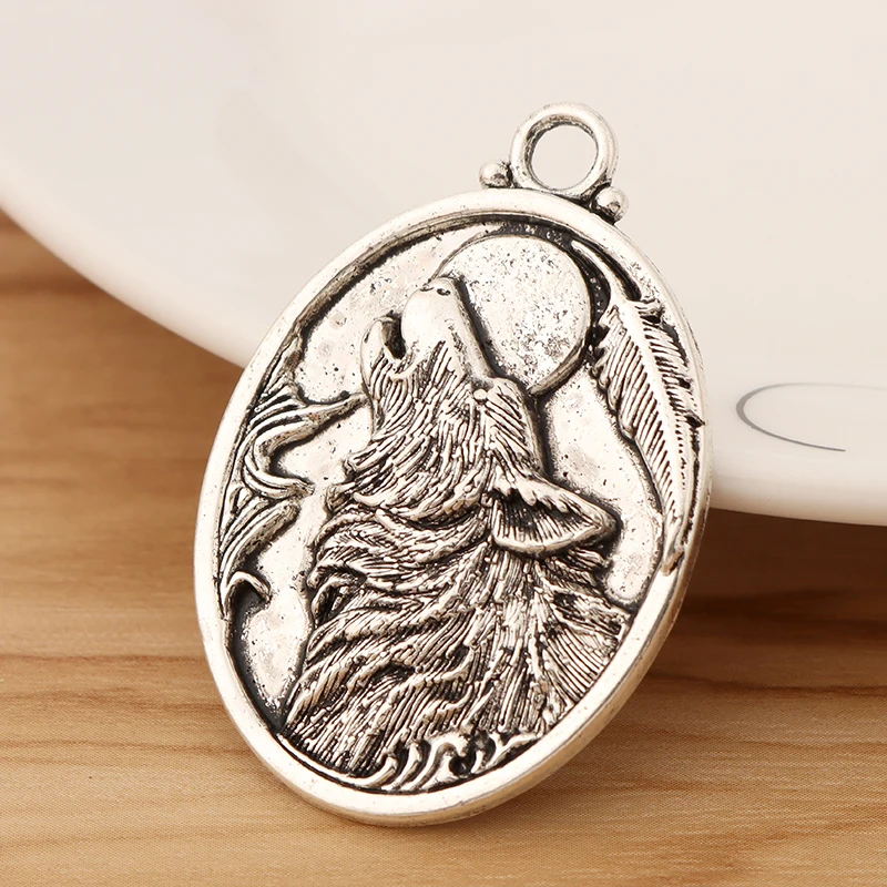 

6 Pieces Tibetan Silver Color Wolf Head Oval Charms Pendants for DIY Necklace Jewellery Making Findings Accessories 46x32mm